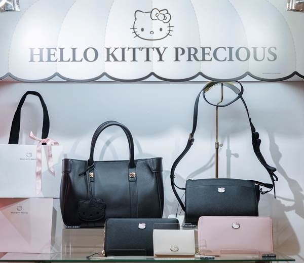 大人向けハローキティブランド Hello Kitty Precious に 男性向けギフトにぴったりなメンズのハンカチとソックスが初登場 落穂log