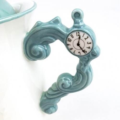 抜群にお洒落 アリス イン ワンダーランドのティーポットは要チェック 落穂log