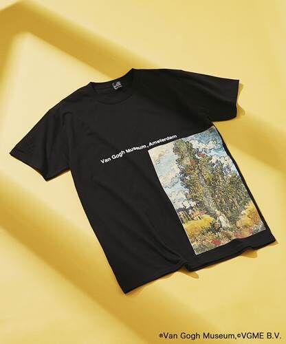 A-Cypresses and Woman Tシャツ 黒