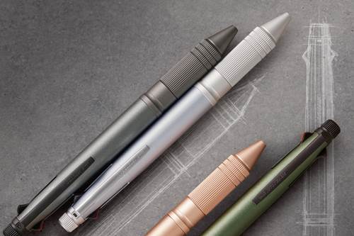 先端部にアルミ素材を使用した ジェットストリーム 4 1 Metal Edition が登場 落穂log 先端部にアルミ素材を使用した ジェットストリーム 4 1 Metal Edition が登場 落穂log