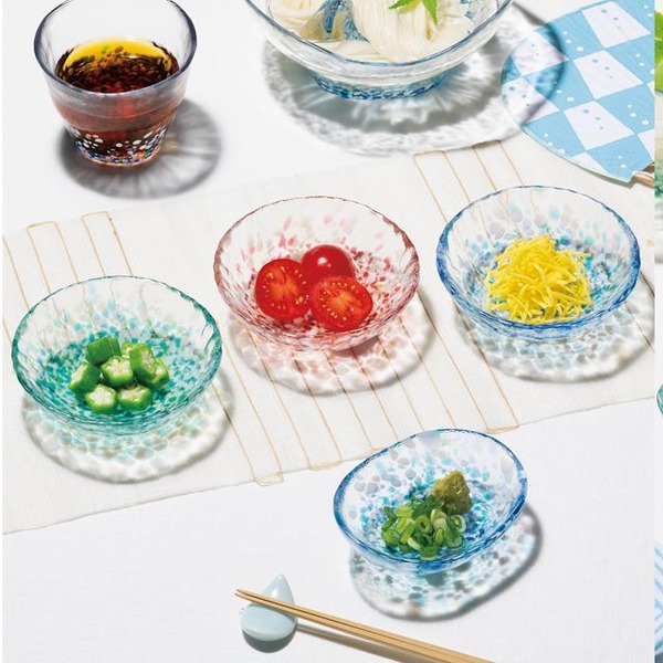 涼やかな夏の食卓を演出。津軽びいどろの食器シリーズ「津軽の花」に