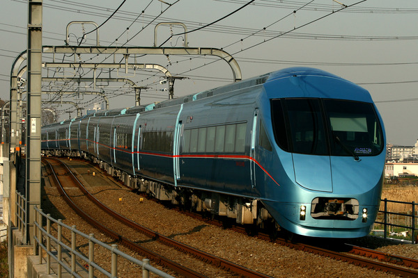 千代田線直通の小田急ロマンスカーはなぜ代々木上原駅で客扱いをしないのか