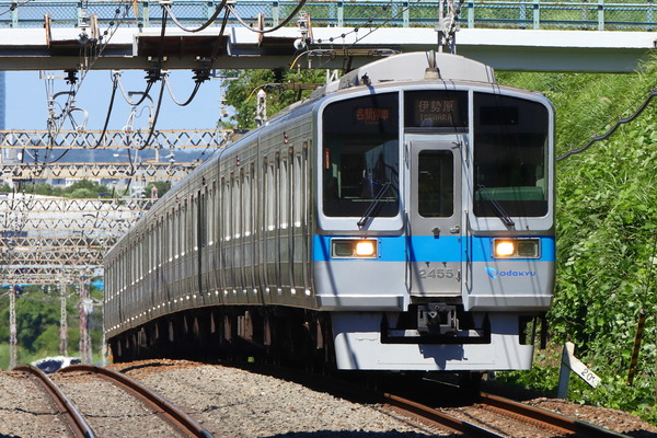 迫りつつある小田急のワンマン化 2000形や3000形の8両編成はどうなるのか