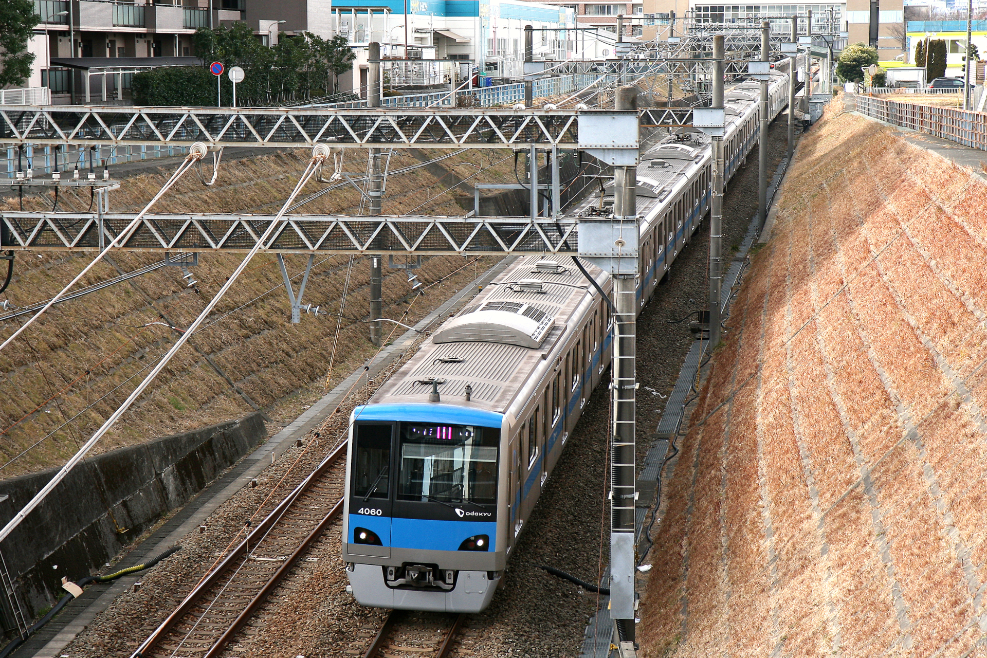 小田急4000形はなぜe233系をベースとしたのか Odapedia 小田急を中心とした鉄道に関するブログメディア