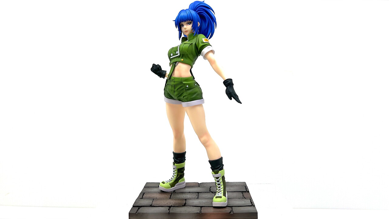 開封】SNK美少女 レオナ・ハイデルン THE KING OF FIGHTERS