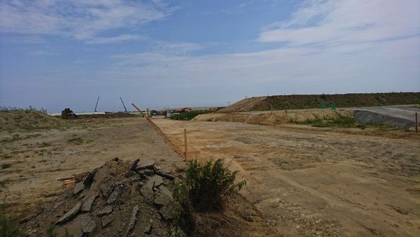 旧坂本駅から海側を眺めた