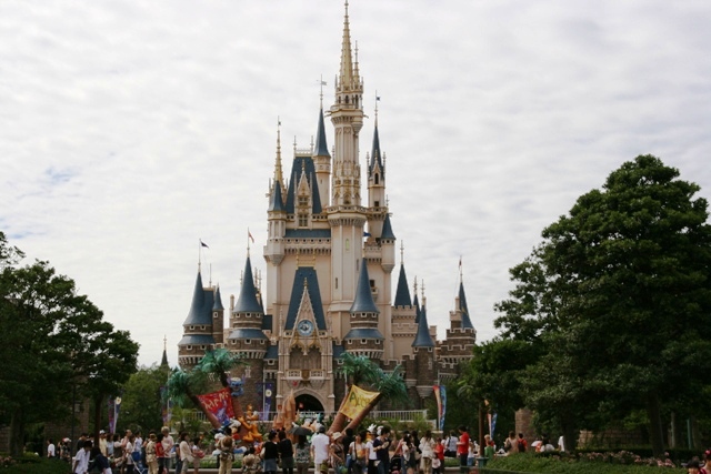 東京ディズニーランド リロ スティッチのフリフリ大騒動 おでかけ主義 お出かけスポット 東京ディズニーランド リロ スティッチのフリフリ大騒動 おでかけ主義 お出かけスポット