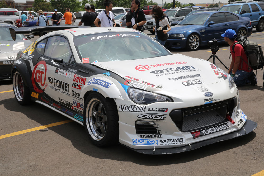 パイクスピーク13 車検場脇は86祭り オフィスbmの取材日誌 自動車系物書きのクルマとバイクと