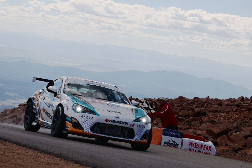 パイクスピーク14 峠86頂上決戦 その１ オフィスbmの取材日誌 自動車系物書きのクルマとバイクと