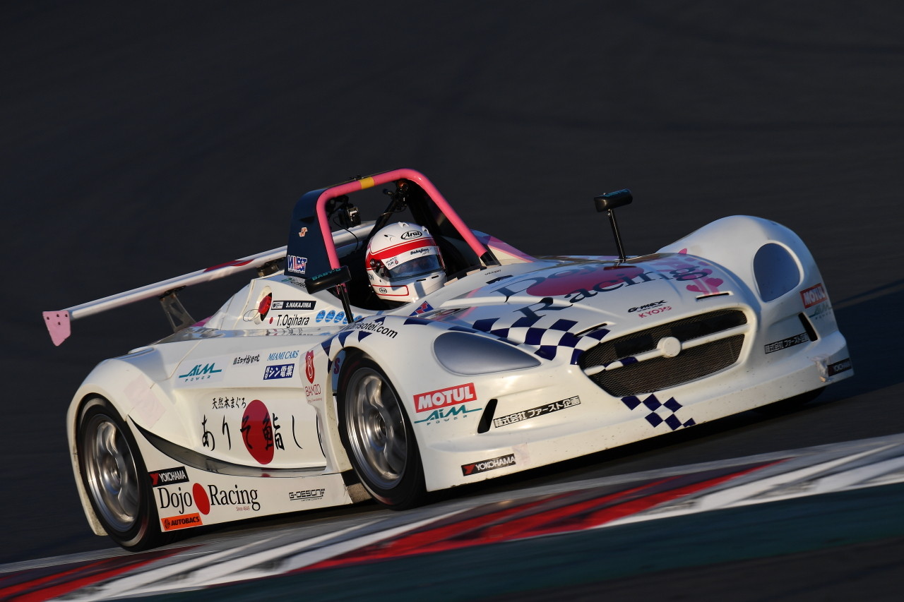 まさかの中谷明彦選手が勝っちゃった Aim Legend Cup 18 オフィス ブルマンの取材日誌 自動車系物書きのクルマとバイクと