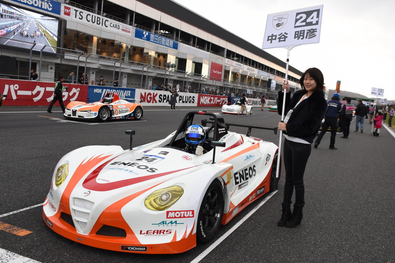 まさかの中谷明彦選手が勝っちゃった Aim Legend Cup 18 オフィス ブルマンの取材日誌 自動車系物書きのクルマとバイクと