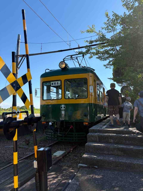 かぼちゃ電車を守り抜け！