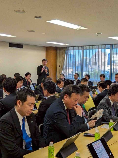 再出発の議員立法の行方