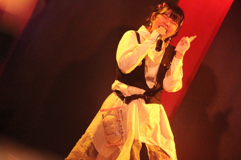 B7873EC4-D5FB-450D-8746-14E47CAEB54E