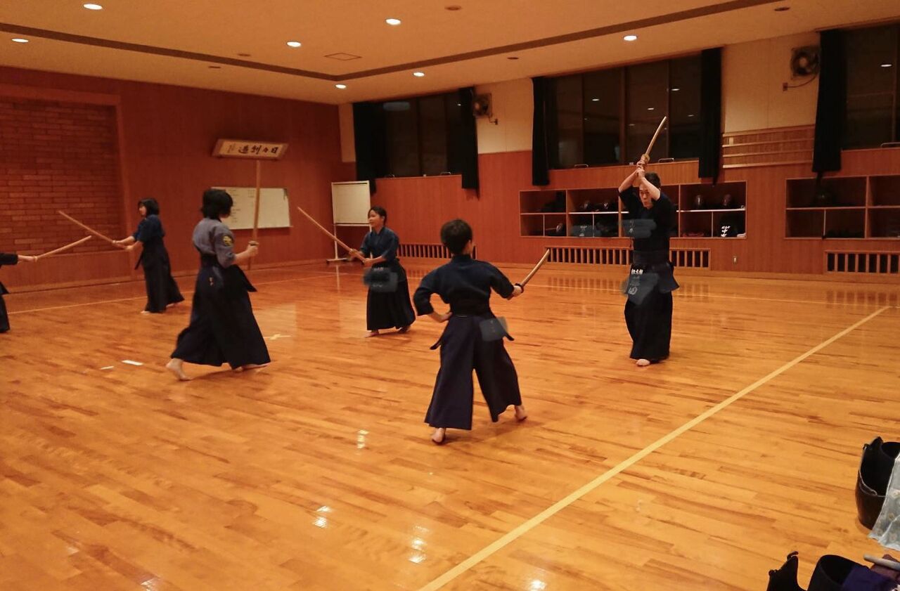 小学生でも剣道形を学ぶ 劔志館伸心塾通信 小学生でも剣道形を学ぶ 劔志館伸心塾通信