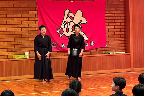 LINE_ALBUM_卒業生お祝いの会_240408_5