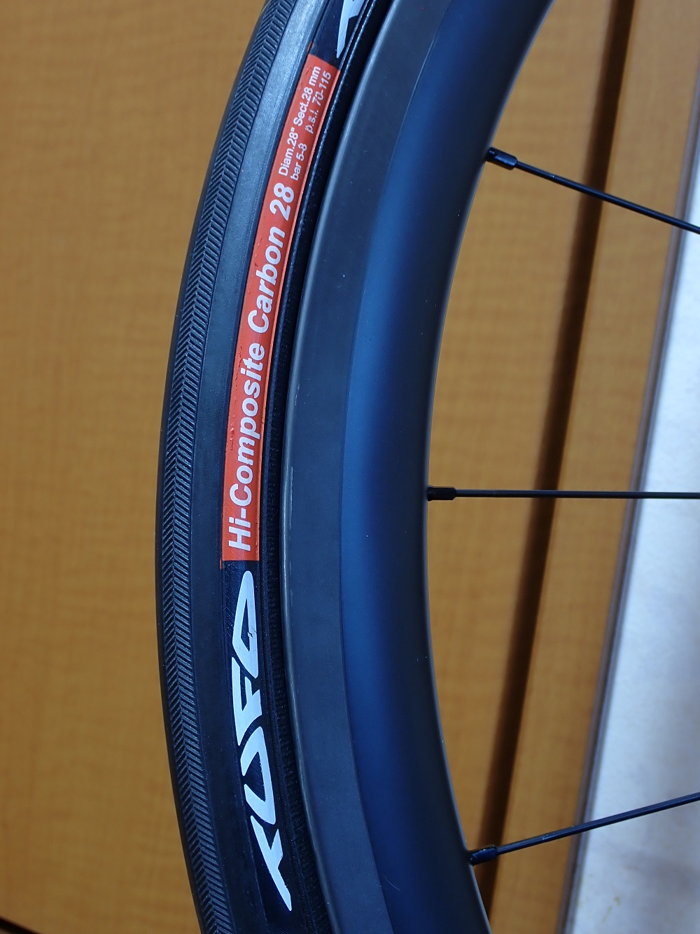 TUFO HI-COMPOSITE CARBON 28mm チューブラータイヤを購入した TUFO HI-COMPOSITE CARBON 28mm チューブラータイヤを購入した