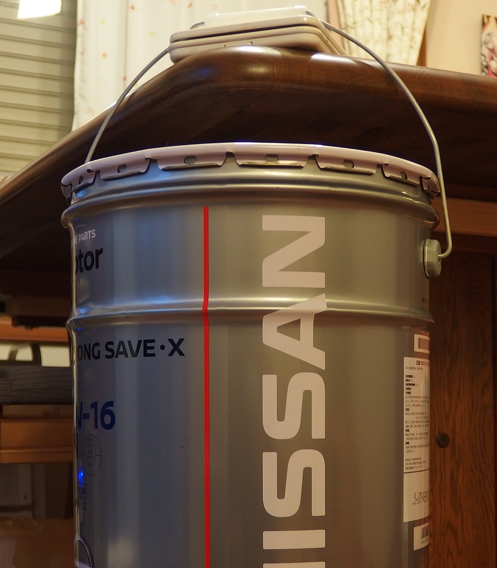 エンジンオイルの比重を測定した そしてペール缶の重量も測定した バイクと中国旅行のメモ書き