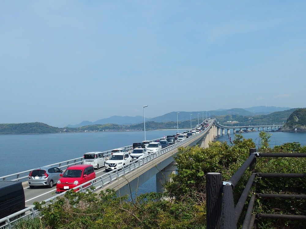 角島大橋は大渋滞 山口 島根ツーリング バイクと中国旅行のメモ書き