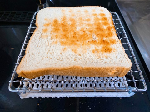 毎日洗うためにパン焼き網を買ったけど、めちゃくちゃパンが美味しくなった。