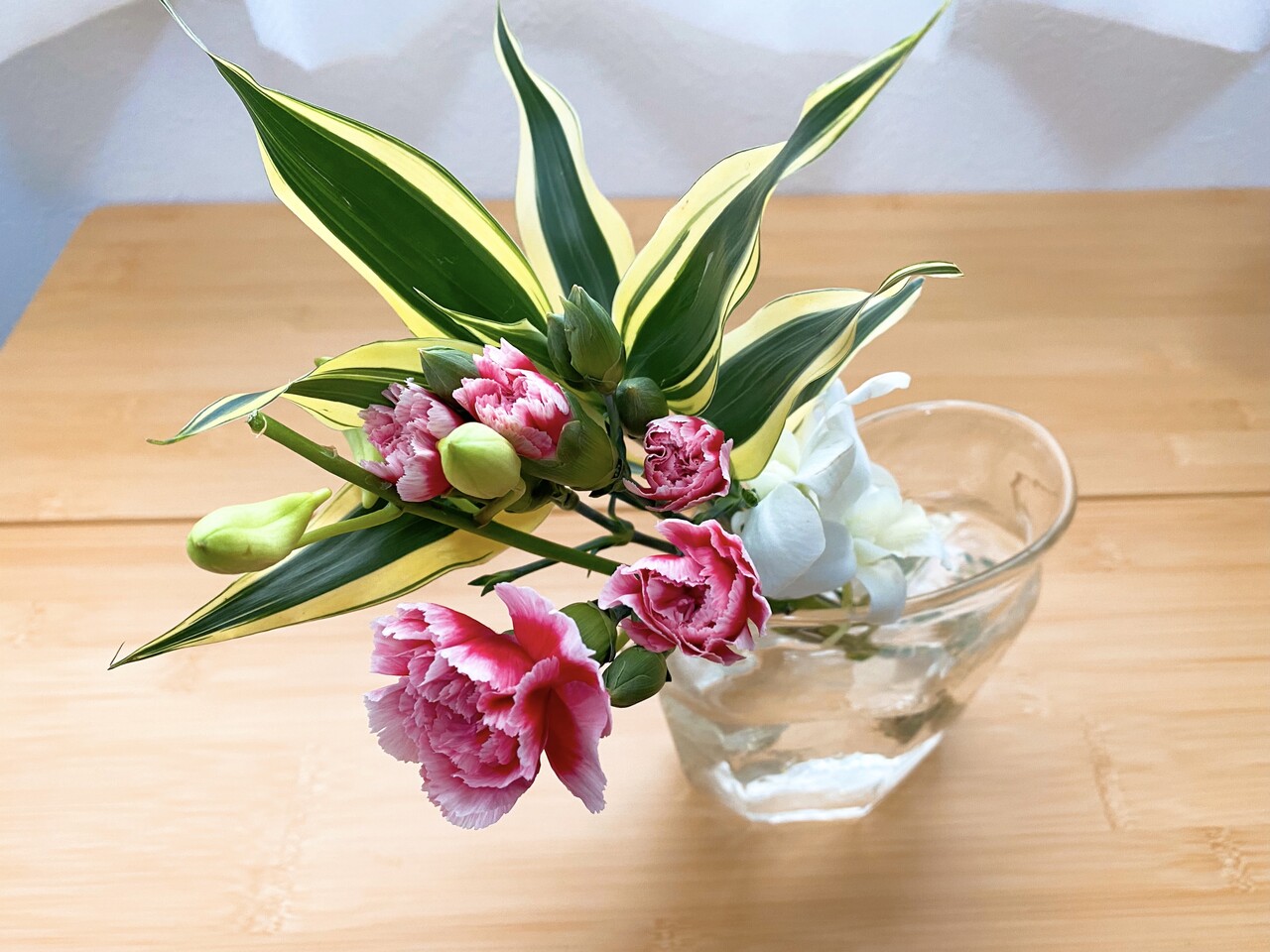 花を飾ると 片付けの目標が見えてきた ミニマリスト日和 Powered By ライブドアブログ 花を飾ると 片付けの目標が見えてきた ミニマリスト日和 Powered By ライブドアブログ