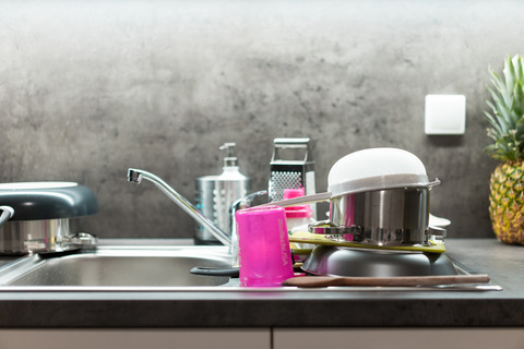 washed-dishes-mess-in-kitchen-picjumbo-com