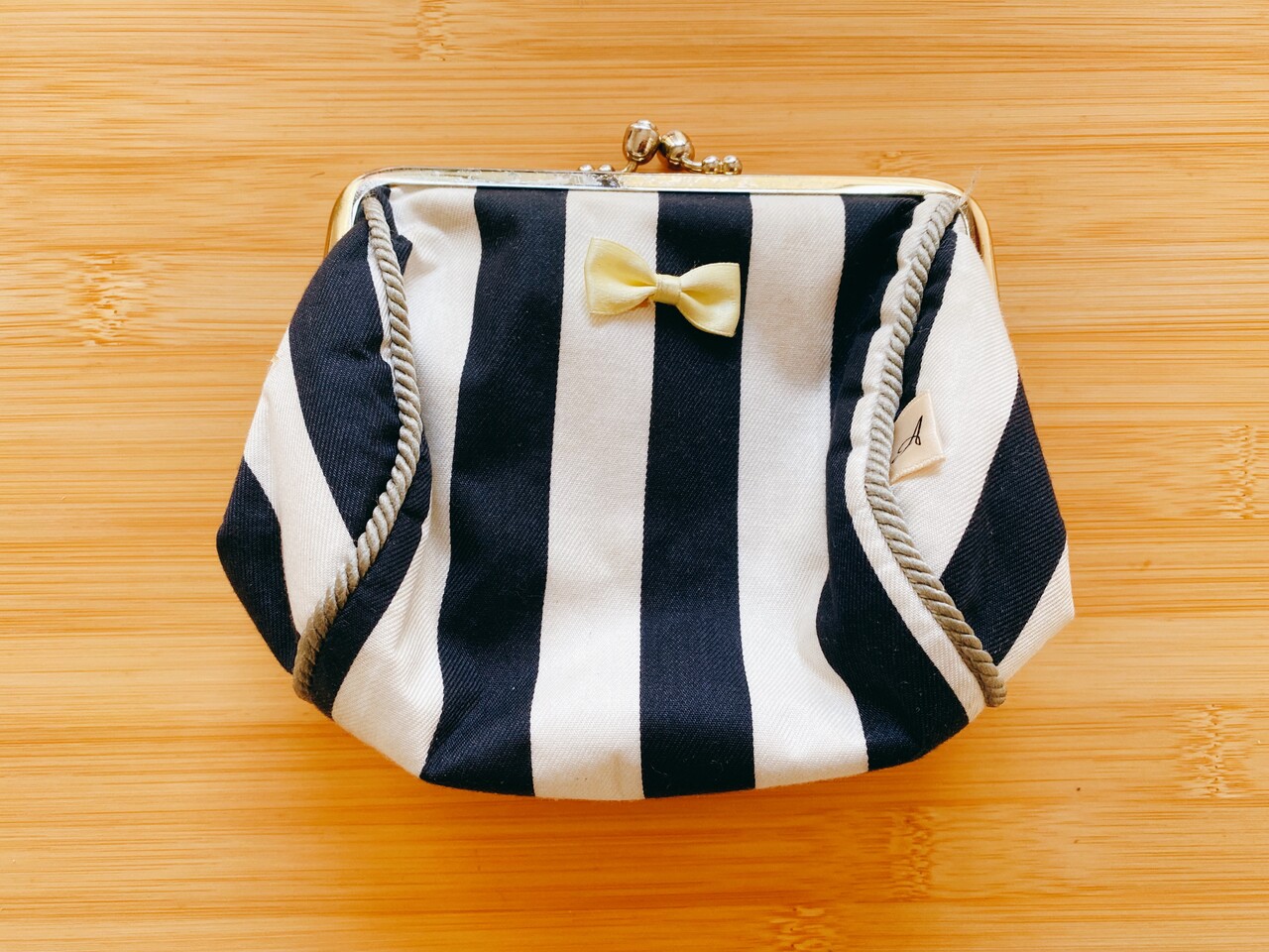 ポーチでかくて重いねん。車移動の頃とは持ち物に求めるものが変わっていることに気づいた。【1日1手放し】 : ミニマリスト日和 Powered by  ライブドアブログ