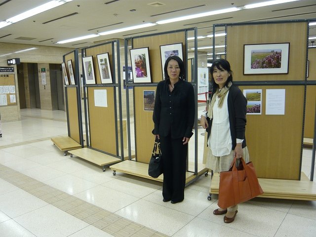 作品と人とのコラボ(展示会場)