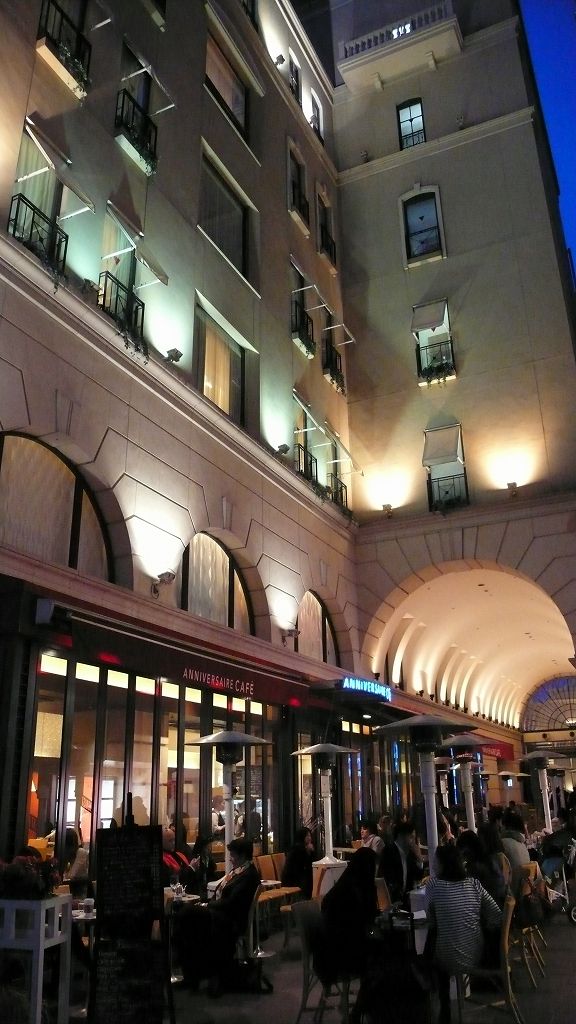 オープンカフェ Anniversaire アニベルセル 表参道 温泉人 おふろうど ライフ