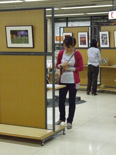 作品と人とのコラボ(展示会場)