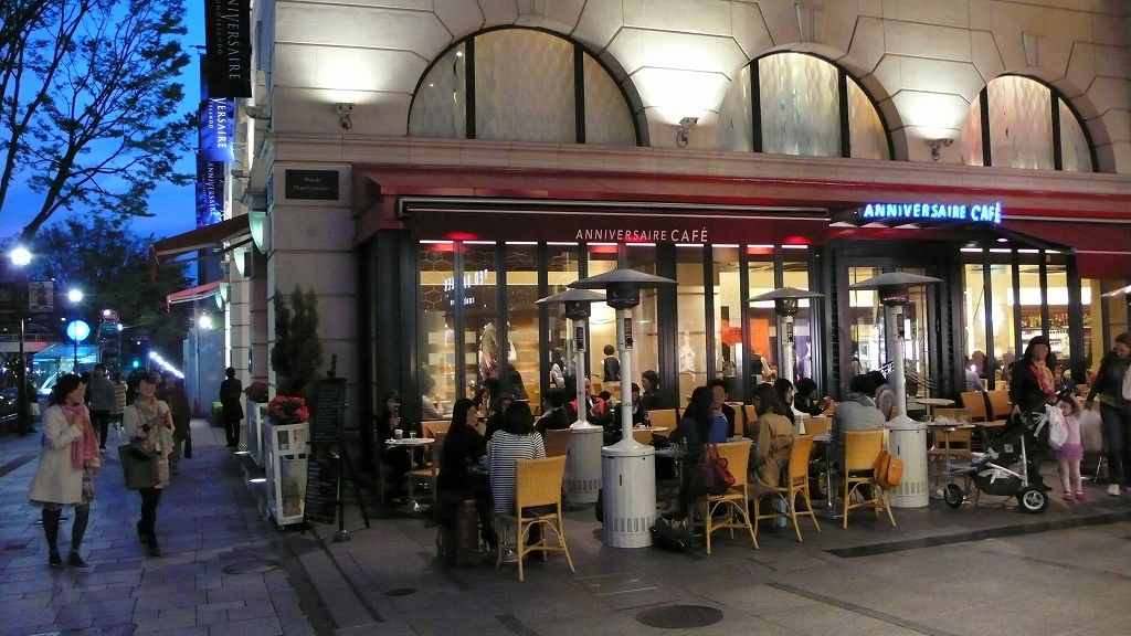 オープンカフェ Anniversaire アニベルセル 表参道 温泉人 おふろうど ライフ