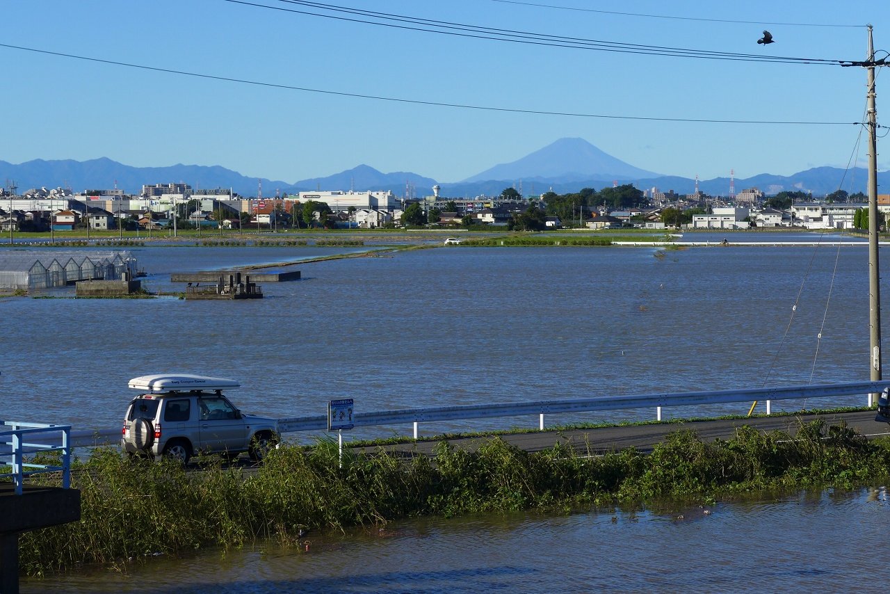 富士見メモリアルガーデンでの台風19号の過ぎ去った光景 びん沼と富士山 2019 10 13 温泉人 おふろうど ライフ