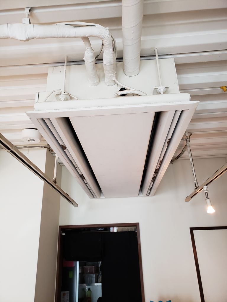 三菱電機2方向天井カセット形エアコン取り付け工事 Plz Ermp80sler 東京都渋谷区 小川冷熱の工事ブログ