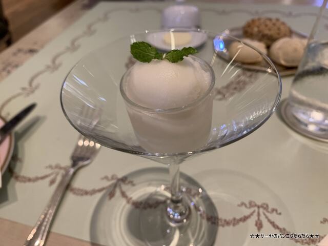 Laduree Bangkok ラデュレ バンコク おすすめ (11)
