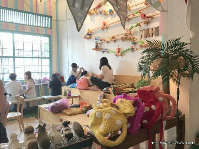 Nahim Cafe x Handcraft bangkok バンコクカフェ インスタ映え