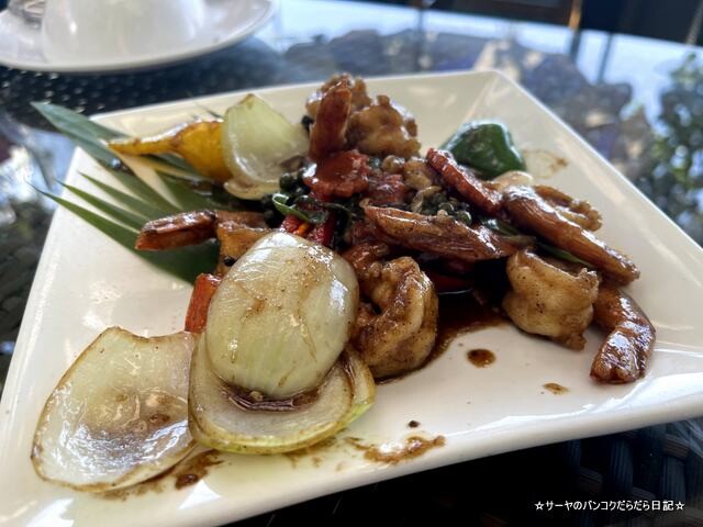 Bluefin Beach Bar ブルーフィンビーチバーアンドレストラン (5)