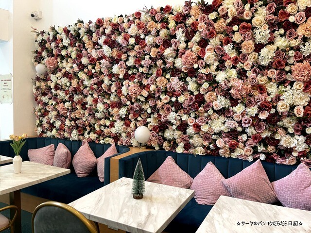 The Triplets Cafe X Nail Bar バンコク (2)