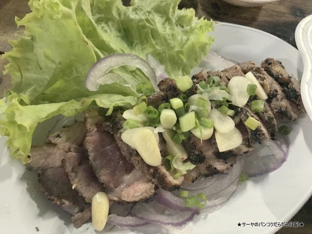 生肉 生レバー プラカノン バンコク 屋台 (8)