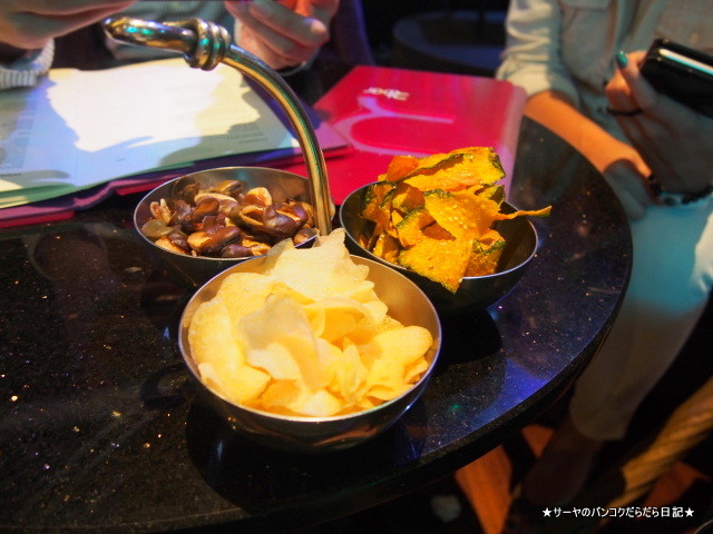 R Bar Renaissance bangkok バンコク