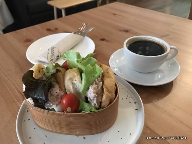 Dandelion bangkok cafe バンコク (8)