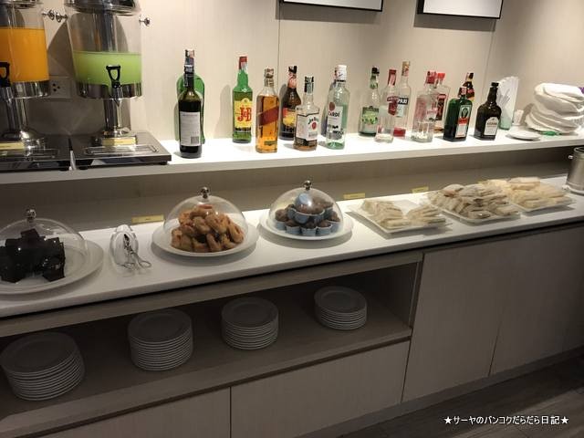 Miracle Lounge gate F バンコク ラウンジ 空港 (5)