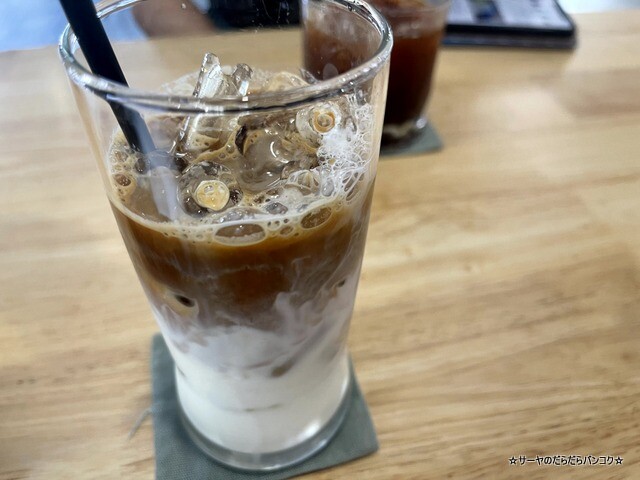 La Mesa Coffee Co バンコク カフェ ウドムスック (8)