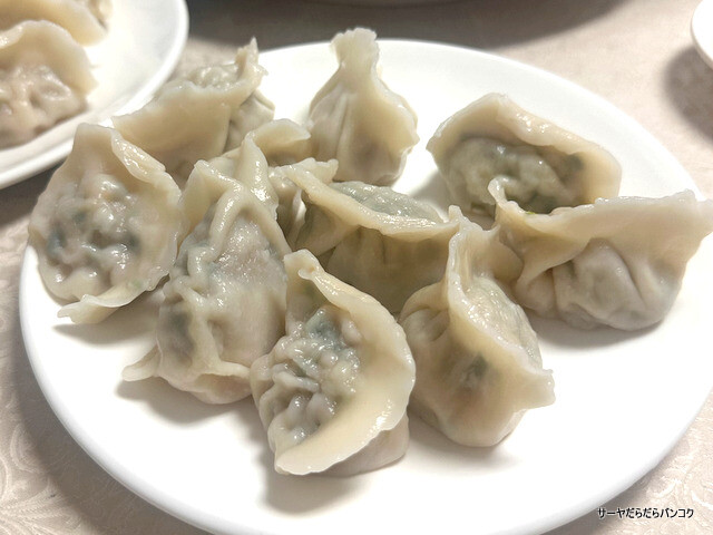 【Kiew Jeen Sun Moon サンムーン】 at Soi Manorom ~餃子が10個で100バーツ!? コスパ最強の名店~