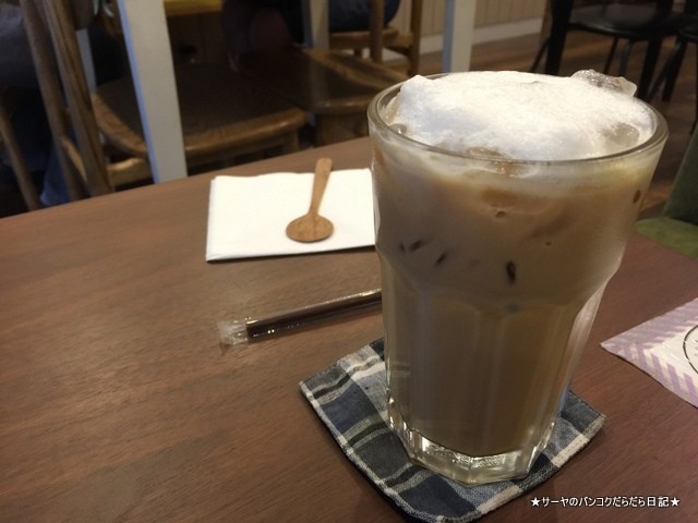SPOONFUL Zakka Cafe バンコク ランスアン
