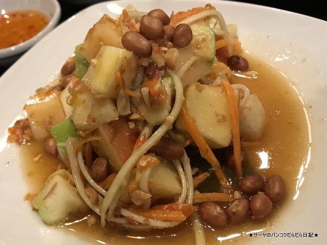baan somtam フルーツソムタム ソムタムポンラマーイ