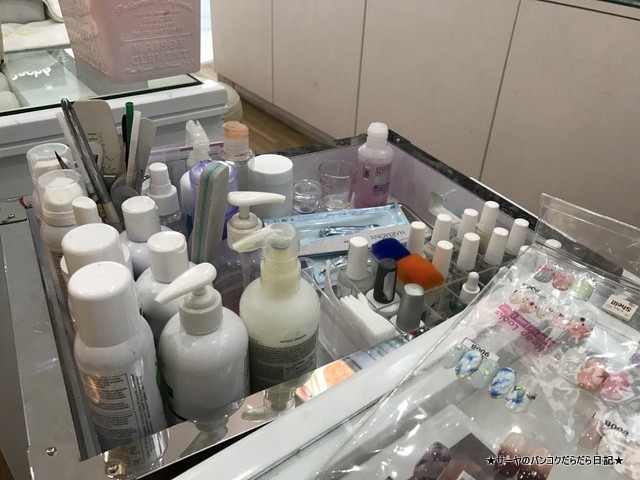 テイクケア ネイルサロン バンコク Nail salon Bangkok (6)
