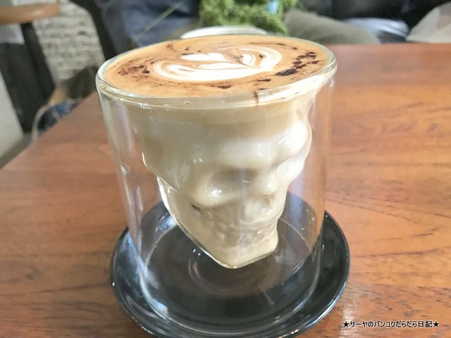 Hello stranger cafe Sukhumvit 26 cafelatte