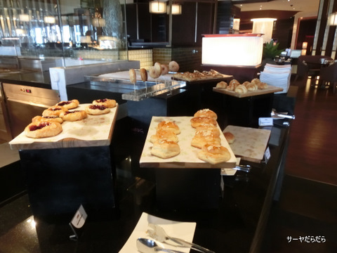 Crowne Plaza Bangkok Lumpini Park 朝食