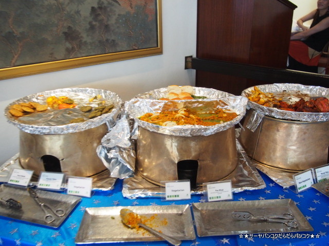 tandoor holiday inn silom バンコク インド