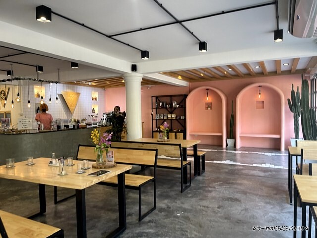 La Mesa Coffee Co バンコク カフェ ウドムスック (10)